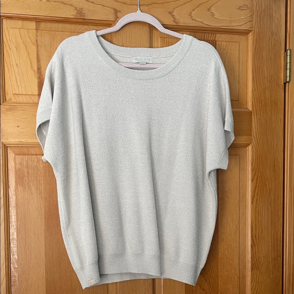 NWOT Barefoot Dreams Cozychic Ultra Lite Short Sleeved  Sweater with sparkle XL.